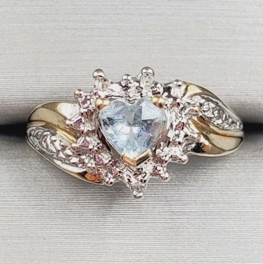 10k Aquamarine Ring